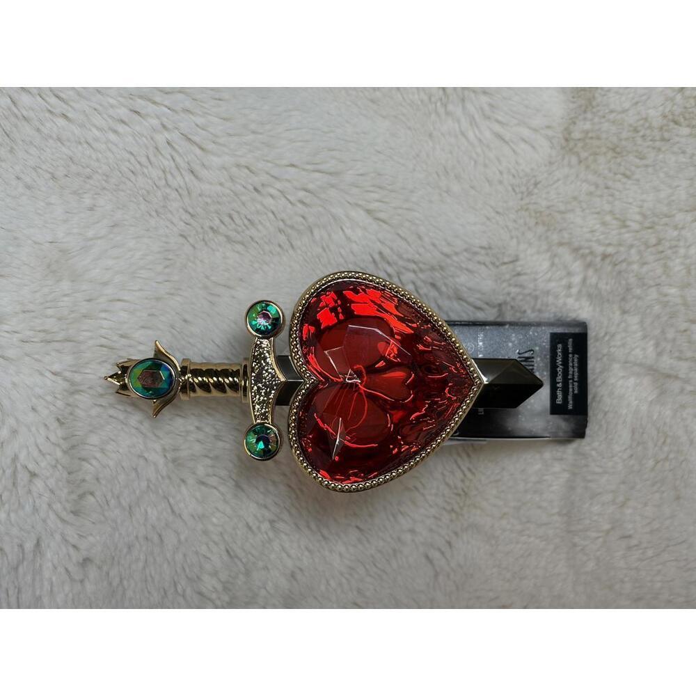 Bath & Body Works Disney Villains Wallflowers Plug Set​ - Picture 2 of 9
